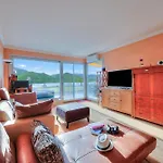 דירה Panorama Maggiore Apartment- Happy