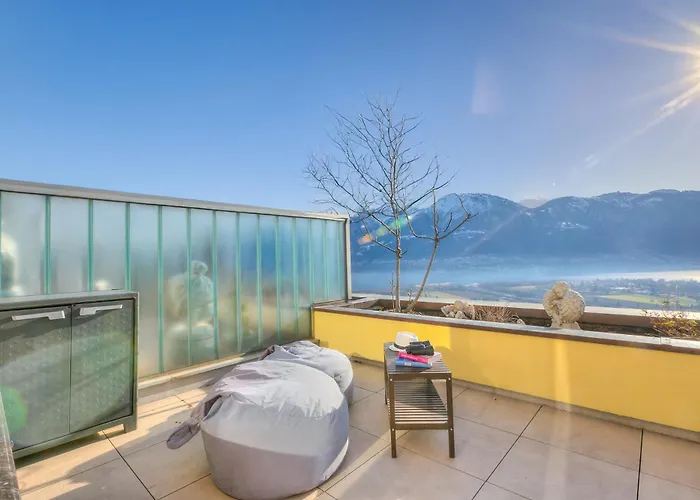 Panorama Maggiore Apartment- Happy شقة *