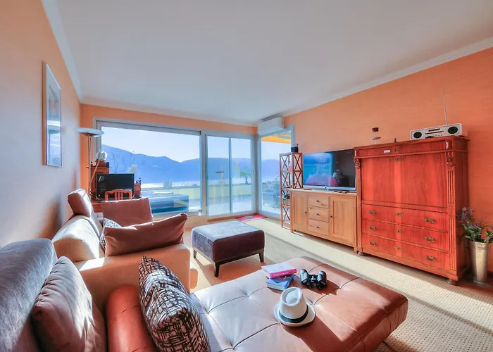 Panorama Maggiore Apartment- Happy