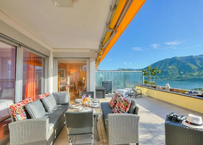 Apartman Panorama Maggiore Apartment- Happy